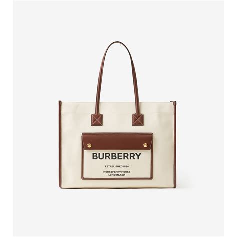 burberry kleine henkeltasche|Kleine Henkeltasche „Freya“ (Naturfarben/Hellbraun) .